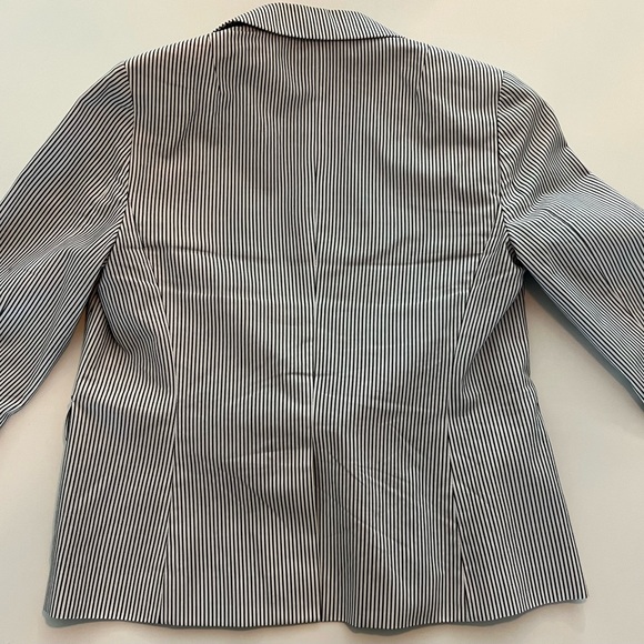 Banana Republic Blazer - Picture 5 of 5